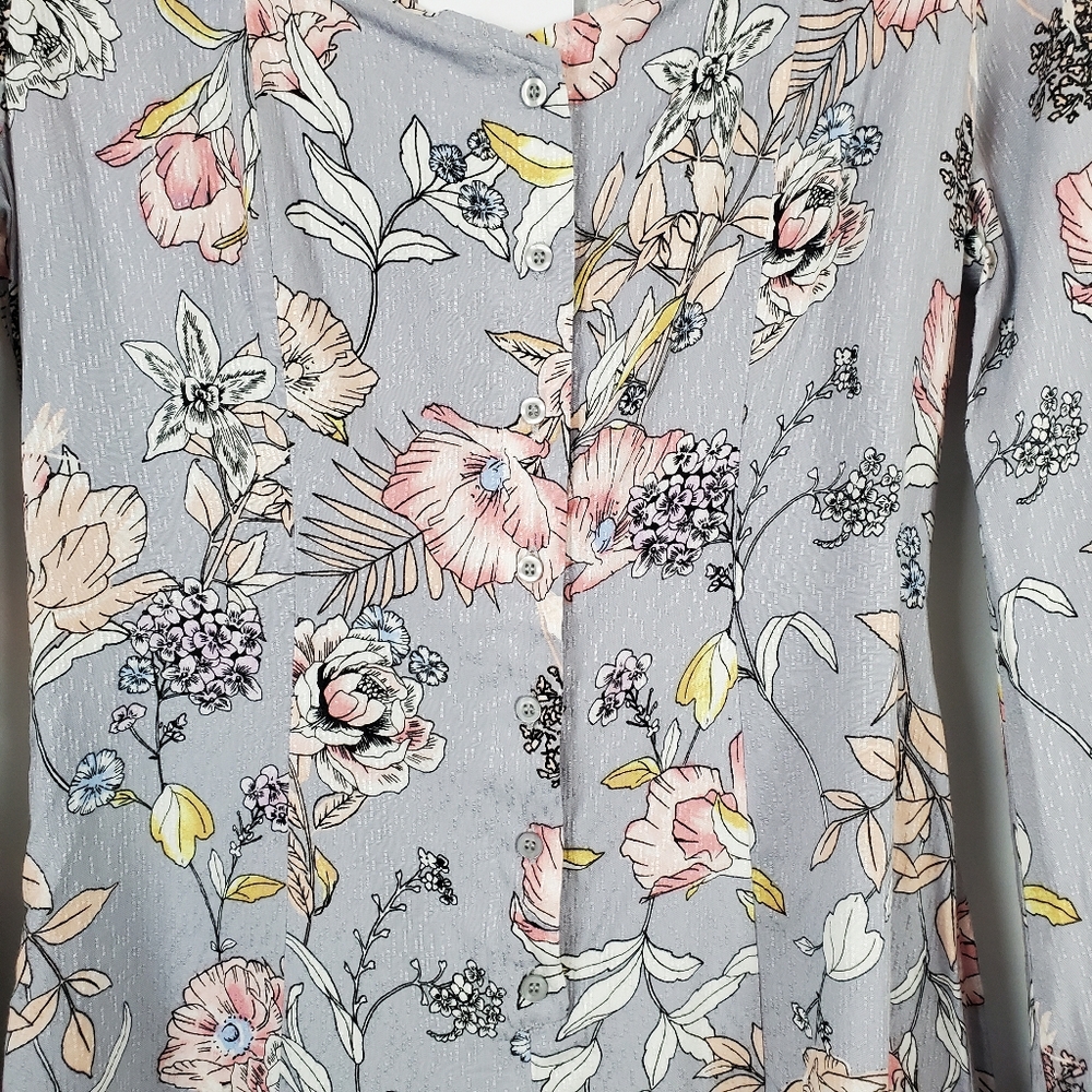 Lovefire romper NWT bell sleeved grey floral print - Picture 4 of 7